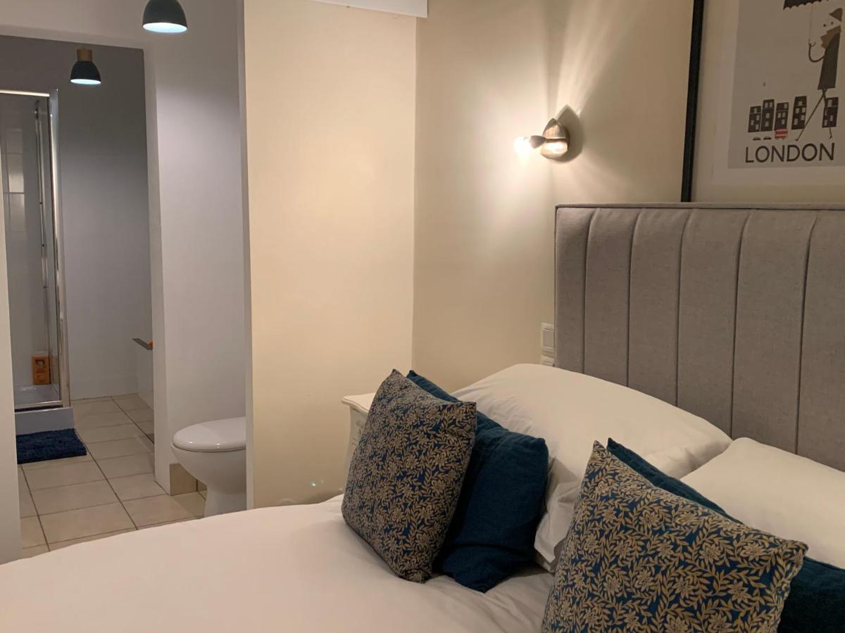 Bar 145 Motel Droux Luaran gambar